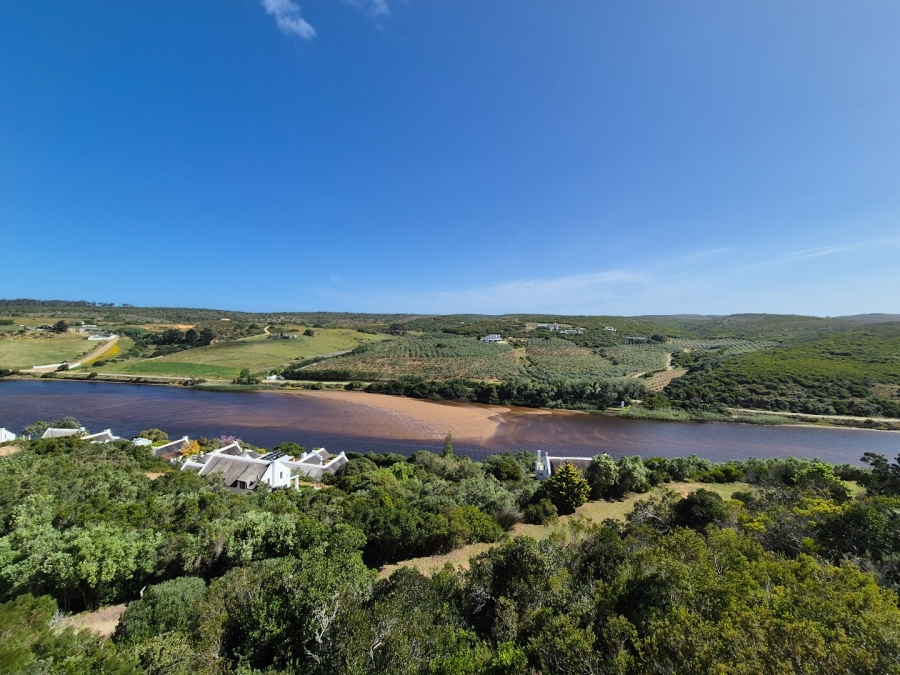 5 Bedroom Property for Sale in Stilbaai Oos Western Cape